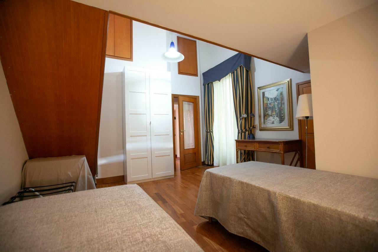 Apartamento Sweet Toledo By Dimorra Nápoles Exterior foto